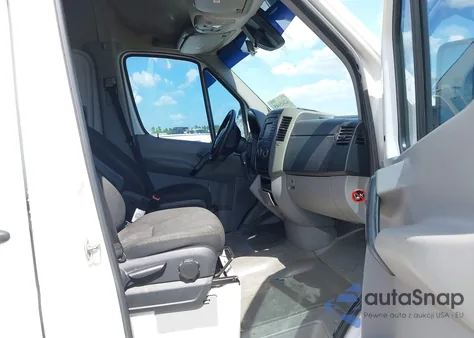 2014 Mercedes-Benz Sprinter 2500 High Roof z USA, uszkodzony, nr VIN WD3PE8DC0E5935509